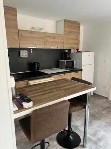 Cavaliere Studio 2 Pers Terrasse Le Lavandou Ngoại thất bức ảnh